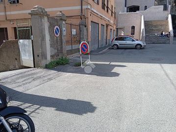 BOX A GENOVA
