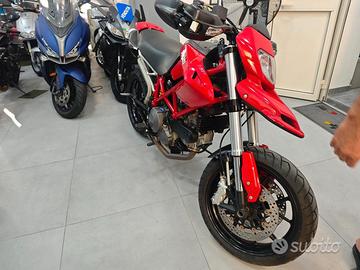Ducati Hypermotard 796
