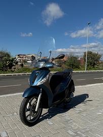 Piaggio Medley 125 2021 + ACCESSORI