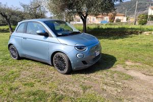 Fiat 500 e icon plus