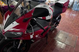 Yamaha R1