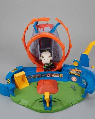 pista Hot Wheels Monster Trucks Arena Vulcano 