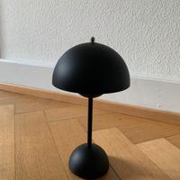 Tradition - Flowerpot Tischleuchte VP9