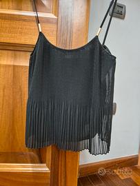 Top nero plissettato