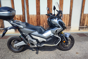Honda x-adv 750