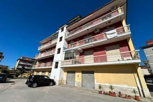 5 LOCALI A MONTESARCHIO
