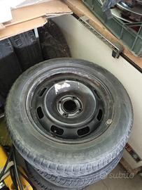 gomme invernali con cerchioni 