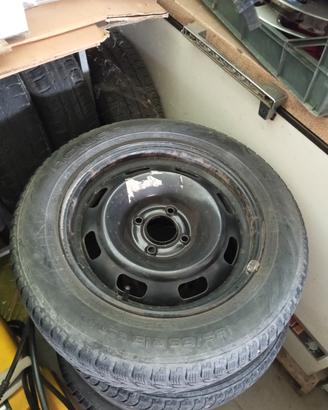 gomme invernali con cerchioni 