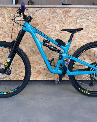 YETI SB150