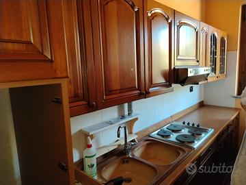 cucina lineare in legno
