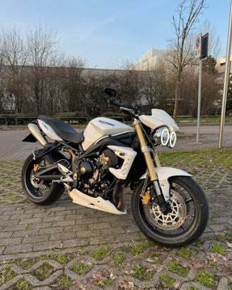 Street triple 675