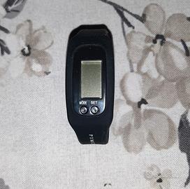 pedometro braccialetto