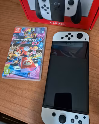 NINTENDO SWITCH OLED CON MARIO KART  8 DELUXE 