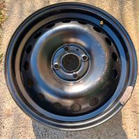 Numero 4 Cerchioni 4 fori 15” per dacia e renault