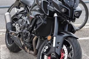 YAMAHA MT10