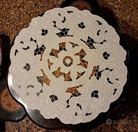 4 CENTRI VINTAGE ROTONDI RICAMO INTAGLIO  A MANO