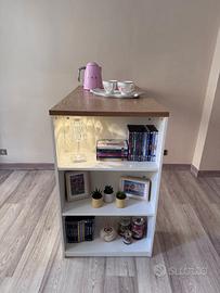 Tavolo alto da cucina e bar con 3 mensole