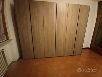 Armadio GIALLESSE 6 ante (Pari al nuovo - 2023)