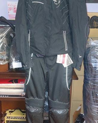 tuta divisibile donna TG 46  + stivali  n 37 n.38