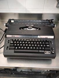 Macchina da scrivere alma 700