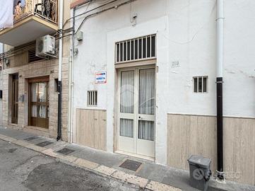 2 LOCALI A MANFREDONIA