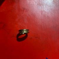 Anello d'oro maschile originale