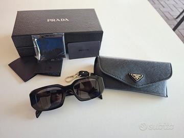 Occhiali da sole Prada 