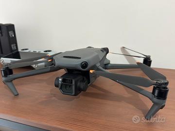DJI Mavic 3 Fly More Combo - come nuovo!