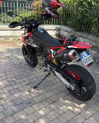 Ducati Hypermotard mono rve 698 (depotenziata)