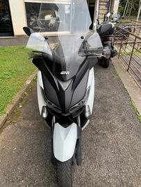 Yamaha xmax250
