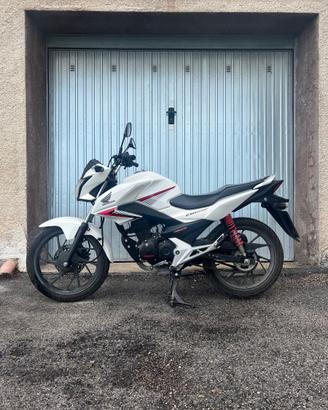 Honda CB125F