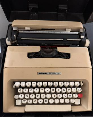 Macchina da scrivere Olivetti Lettera 35