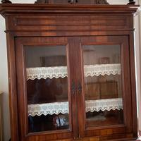 Credenza antica con vetrina ‘800