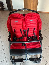 Passeggino gemellare pegperego