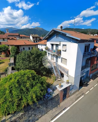 CASA SEMINDIPENDENTE A MIAGLIANO