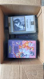 Lotto 25+ Videocassette VHS Film e Cartoni Animati