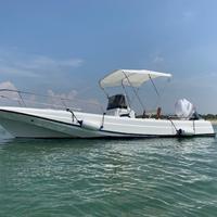 BOSTON WHALER OUTRAGE 21 (REFIT TOTALE)