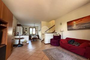 VILLA SINGOLA A BORGO VIRGILIO