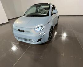 FIAT - 500 E - 500 La Prima Berlina