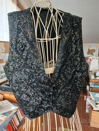 gilet ricamato con perline