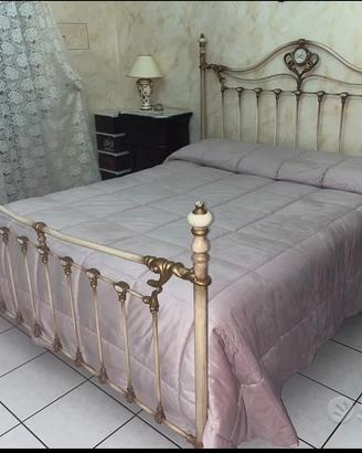 Camera da letto, Vetrina, Divano 👇