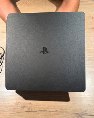 Play station 4 Slim