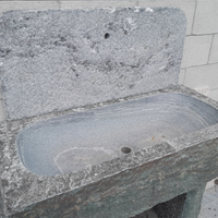 Lavello,fontana da muro in pietra naturale