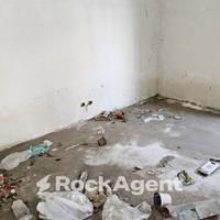 MAGAZZINO COMMERCIALE