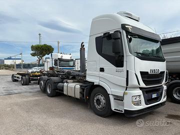 Iveco HI WAY 500 gancio scarrabile con rimorchio