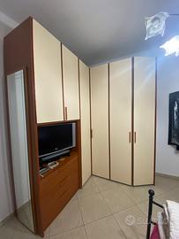 Armadio angolare camera da letto
