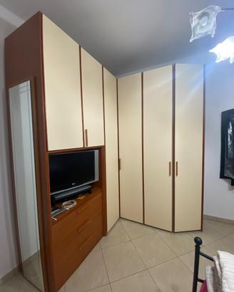 Armadio angolare camera da letto