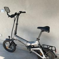 Bici elettrica pieghevole