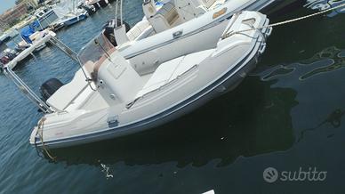 Gommone nuova jolly 5 metri con motore 40/70