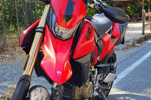 Ducati Hypermotard 698